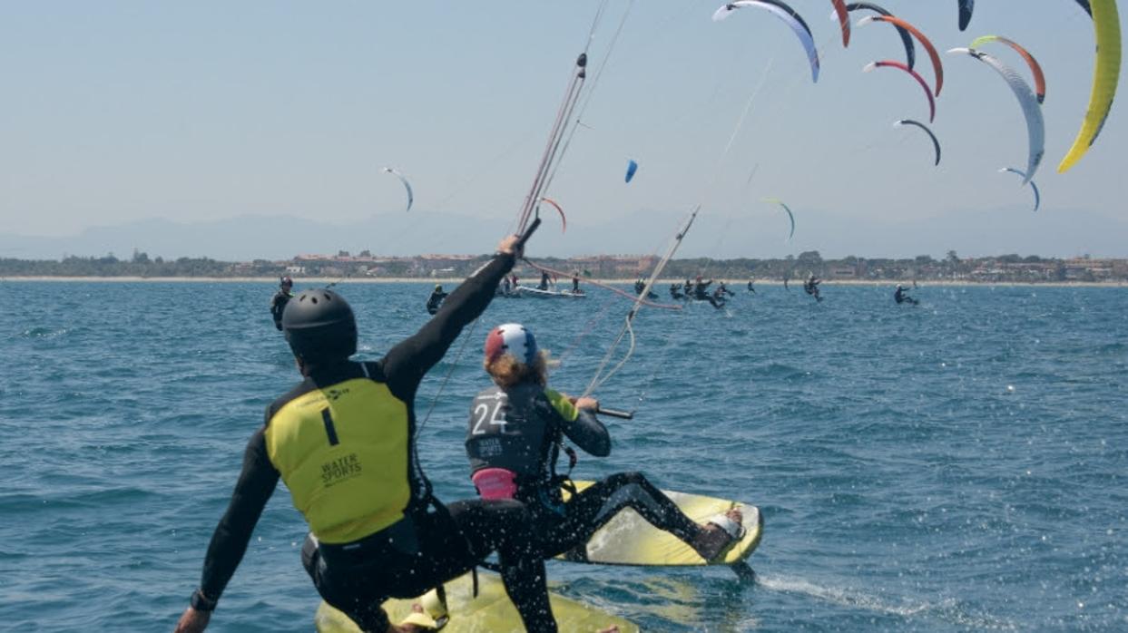 Alejandro Climent sigue liderando la Formula Kite Spain Series