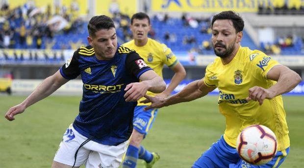 El Cádiz CF da un golpe en la mesa se coloca cuarto en la clasificación de Segunda