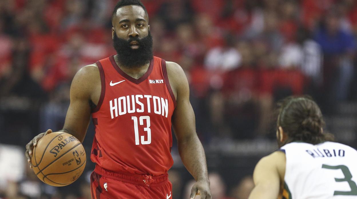 Harden logra doble-doble y Rockets dominan a los Jazz