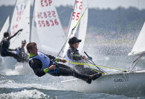 Conrad Konitzer y Fernando Rodríguez, y Patricia Reino e Isabel Laiseca, campeones de España de 420