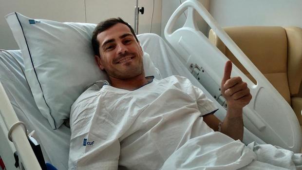 El mensaje de Casillas desde el hospital: «Todo controlado por aquí»