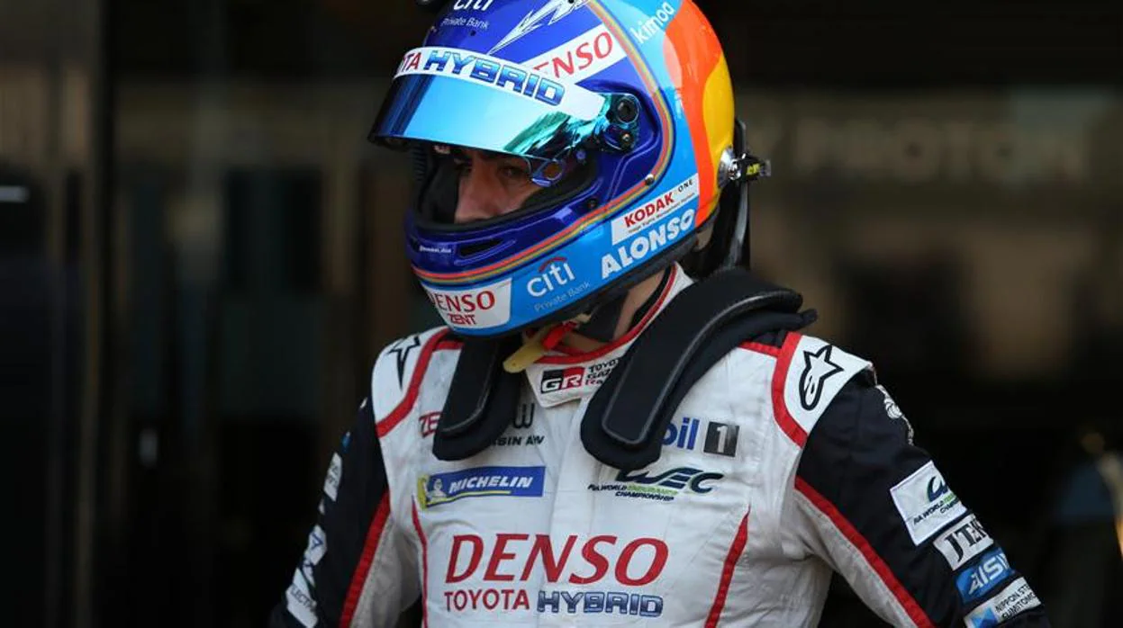 Fernando Alonso, con el McLaren de Fórmula 1 el pasado 2 de abril