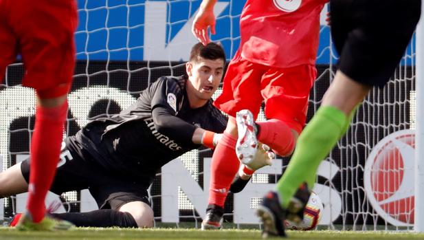 Courtois, del penalti parado al fallo en el 3-1