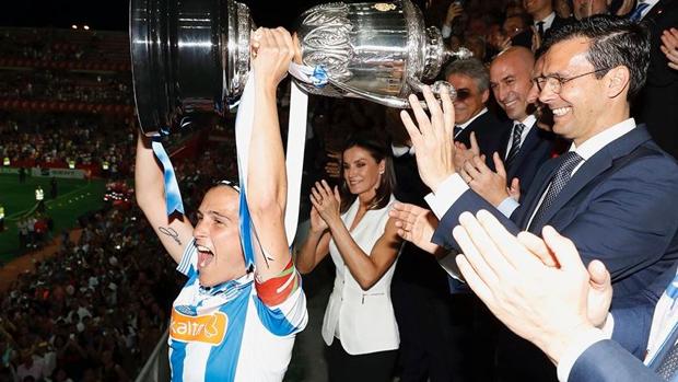 Sandra Ramajo, capitana de la Real Sociedad, ingresada tras sufrir un ataque epiléptico en Anoeta