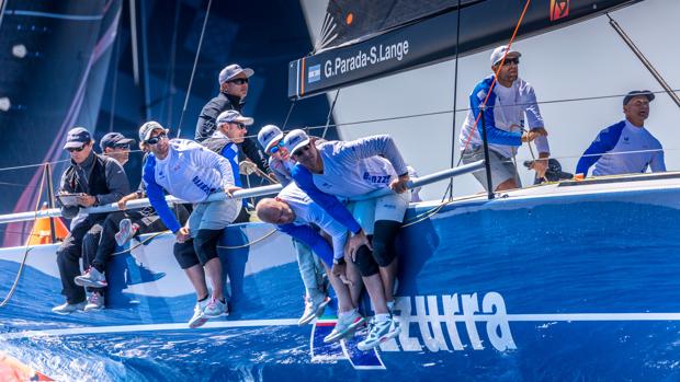 Golpe de autoridad del «Azzurra» en el comienzo de la Menorca Sailing Week