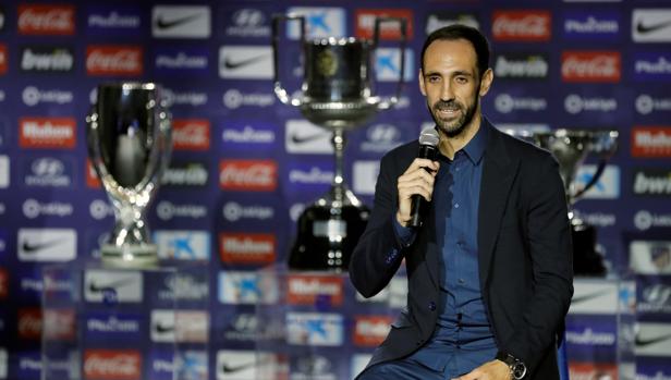 Juanfran dice adiós al Atlético: «Vino un 'vikingo' y se va un 'indio'»