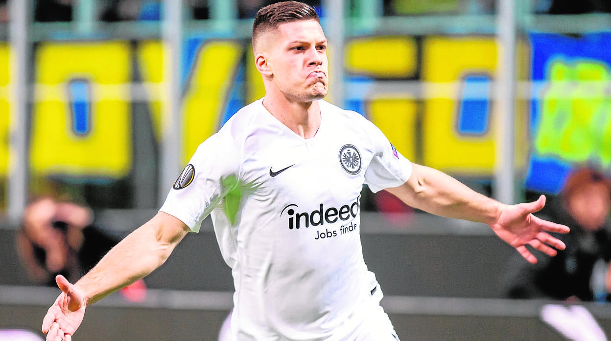 Jovic espera al Real Madrid