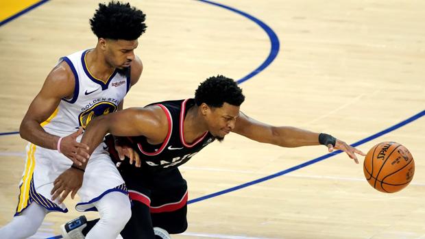 Los Raptors aprovechan las bajas de los Warriors y toman la ventaja en la final