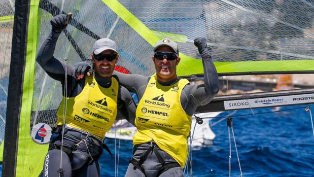 Los hermanos Alonso, Oro en la final de la Copa del Mundo