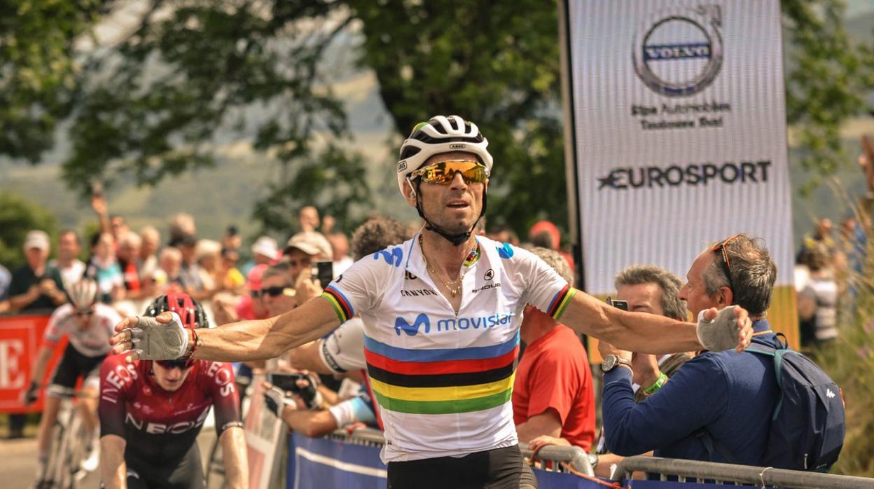 Alejandro Valverde gana después de 53 días de parón