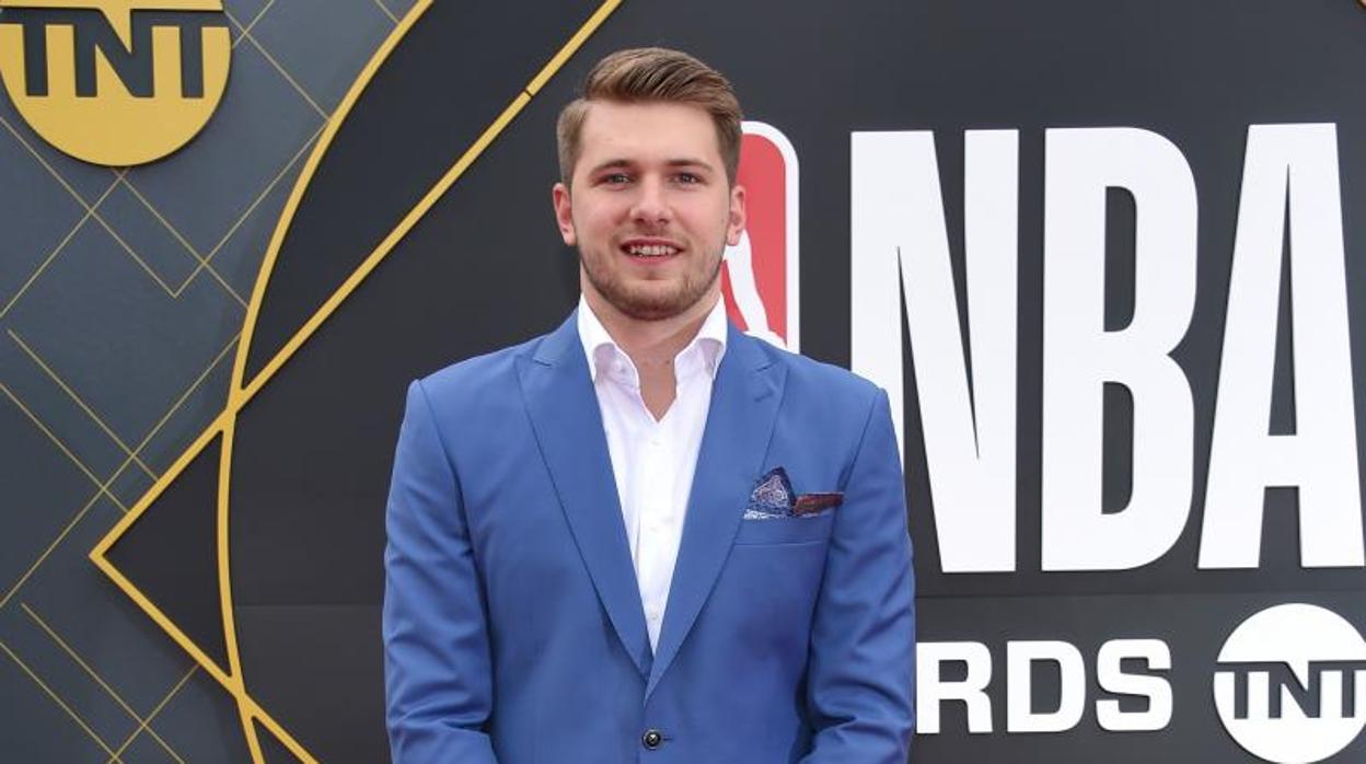 Luka Doncic ha ganado el premio «Roockie of the Year» que se entrega al mejor debutante de la NBA