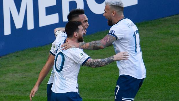 Brasil y Argentina se citan en un superclásico en semifinales