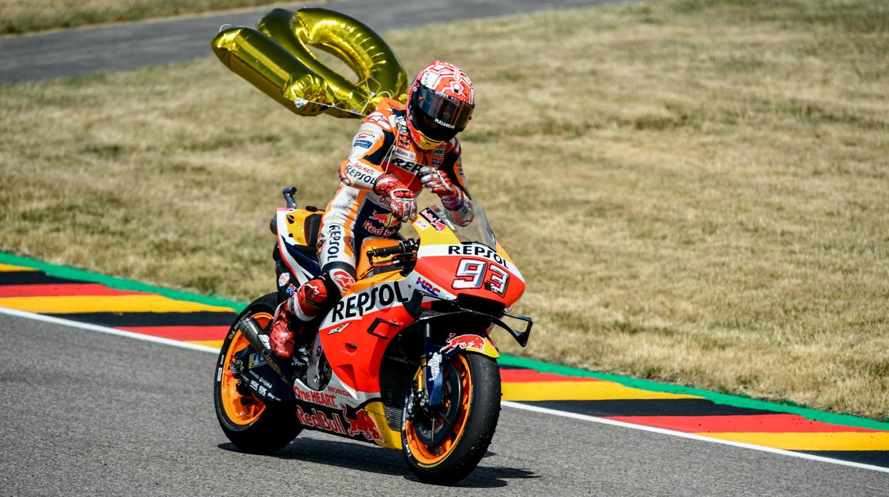 Marc Márquez lidera la carrera