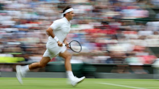 Federer acelera hacia cuartos