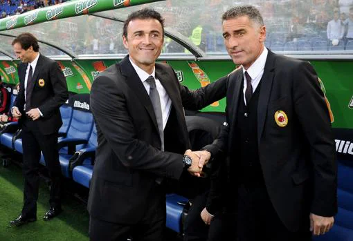 Luis Enrique y Mauro Tassotti en 2011 antes de comenzar el Roma - Milan de la Serie A