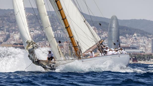 La regata Vela Clàssica Barcelona iza las velas de su duodécima edición