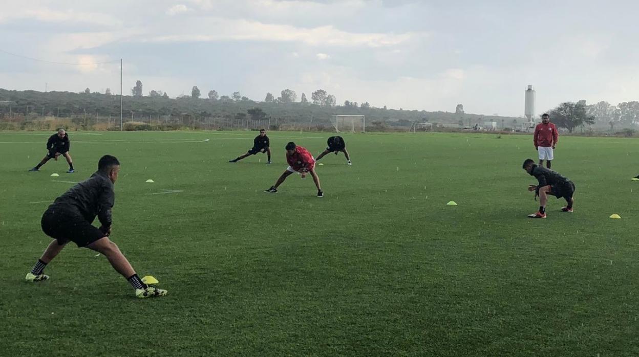 Los jugadores del Salamanca CF UDS, entrenándose en México