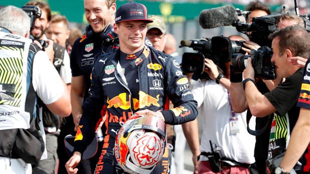 Verstappen logra la primera pole de su carrera
