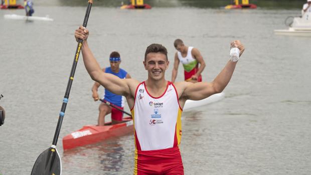 Un sevillano gana el oro en el Mundial de piragüismo junior