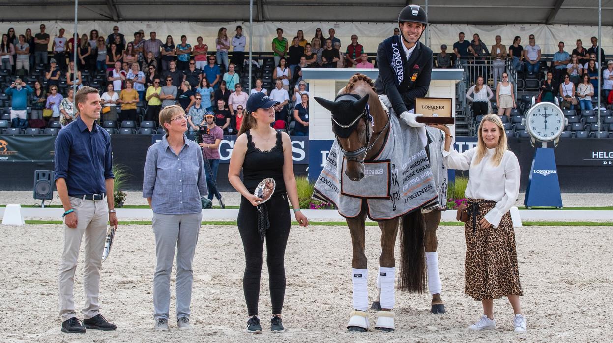 Severo Jurado y D'Avie reciben su medalla de oro