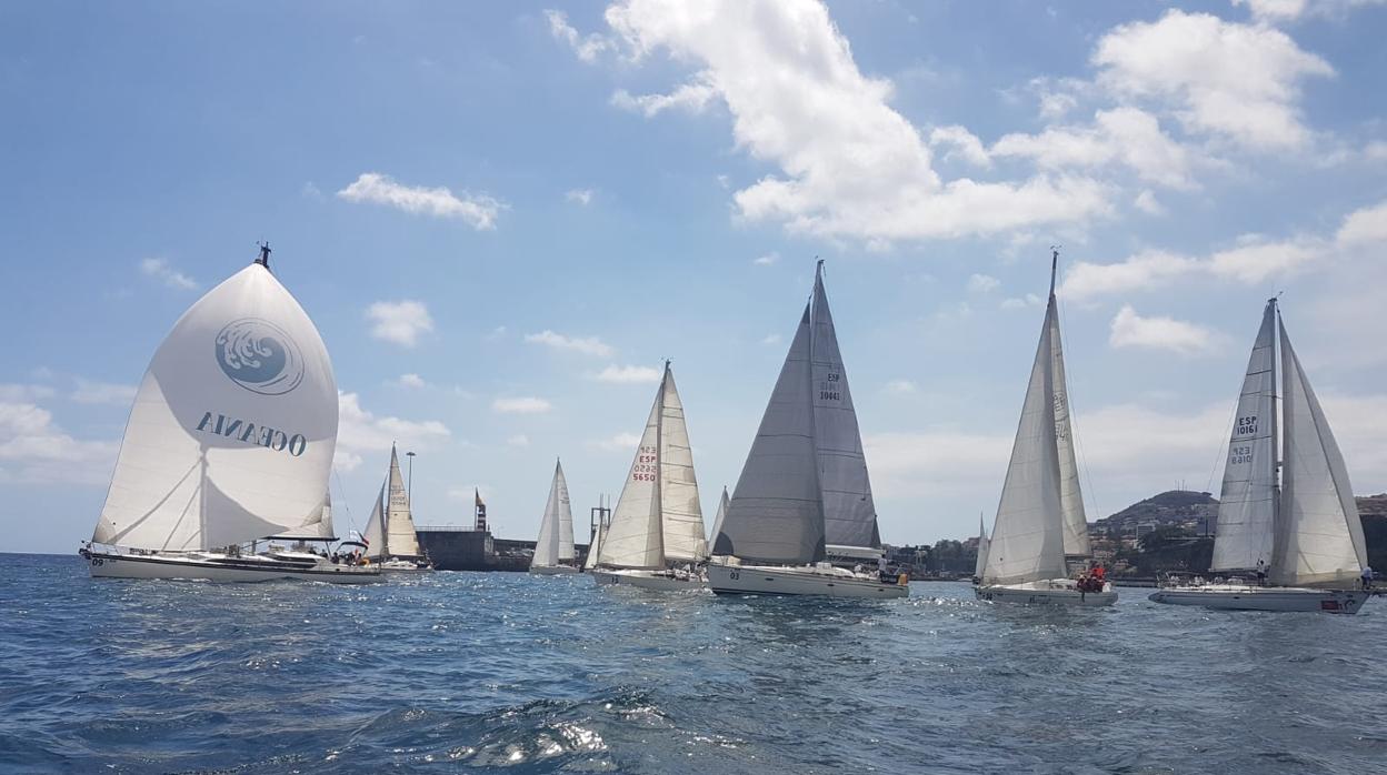 Doce barcos dejan Madeira y se dirigen a Canarias para cerrar la II Discoveries Race