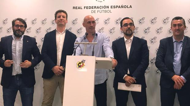 Rubiales pide por carta a los clubes una «negociación franca y de buena fe»