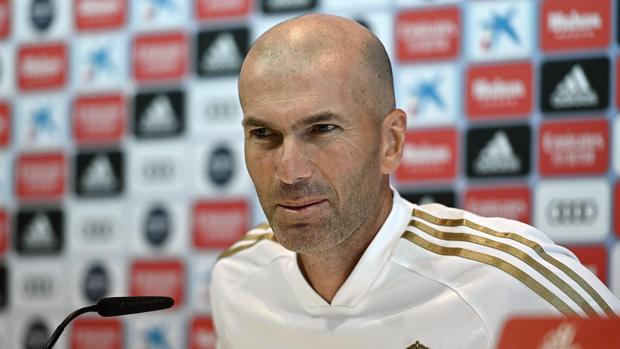 Zidane: «Hasta las doce de la noche del lunes pueden caer una o dos bombas»