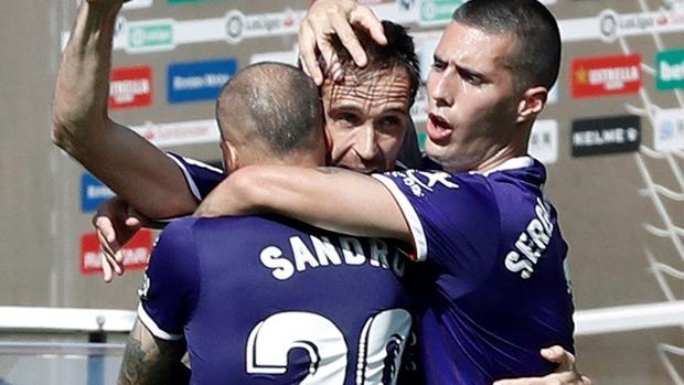 El Valladolid hunde al Espanyol