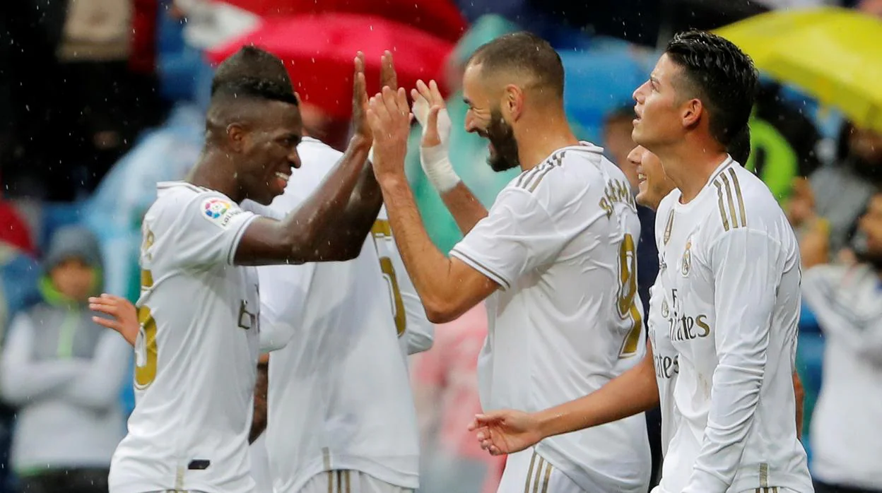 James ordena al Madrid, Zidane lo desordena