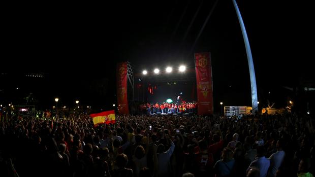 Delirio en Madrid con los campeones del mundo
