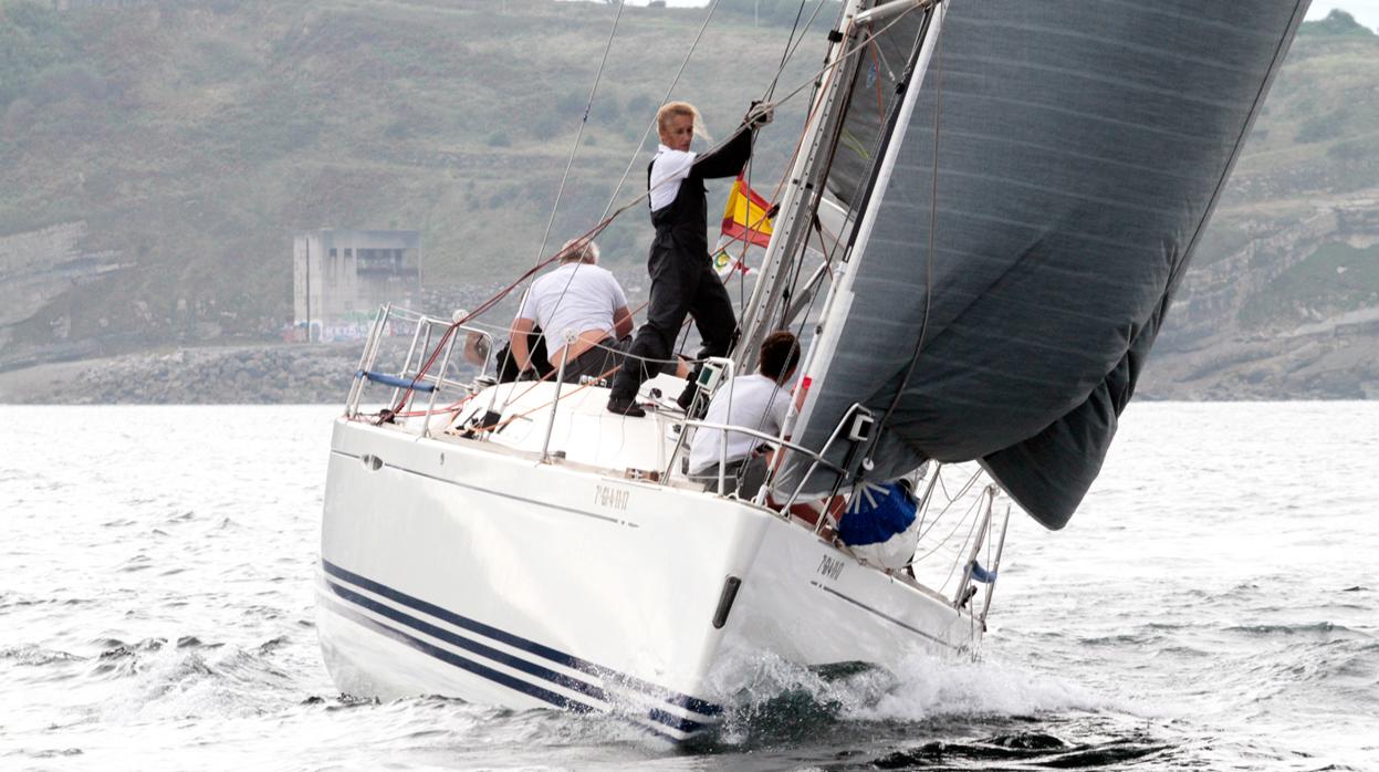 El «Great Sailing Uno», líder del Trofeo de Otoño del RCAR en Crucero I