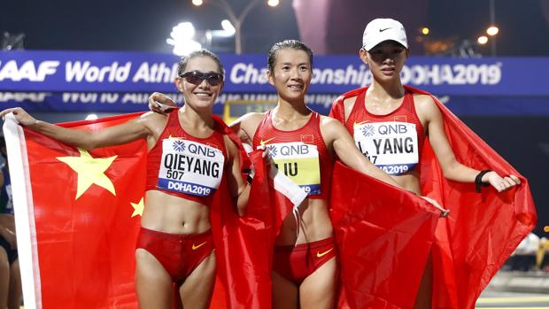 China logra un triplete histórico en la marcha