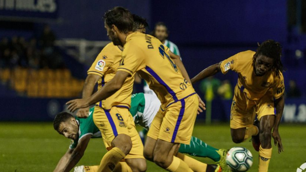 Stoichkov deja tocado a Iván Ania y herido al Racing