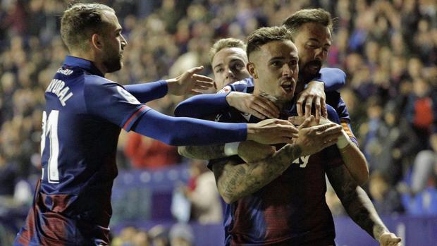 El Levante reacciona a tiempo ante un Mallorca que fue de más a menos