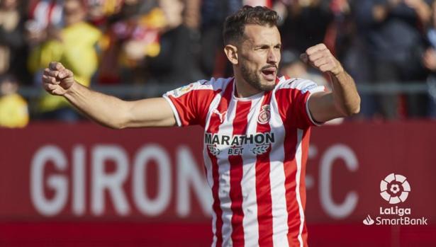 Un triplete de Stuani acaba con el Lugo