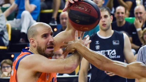 CSKA castiga a un Valencia que se derrumba en la segunda parte