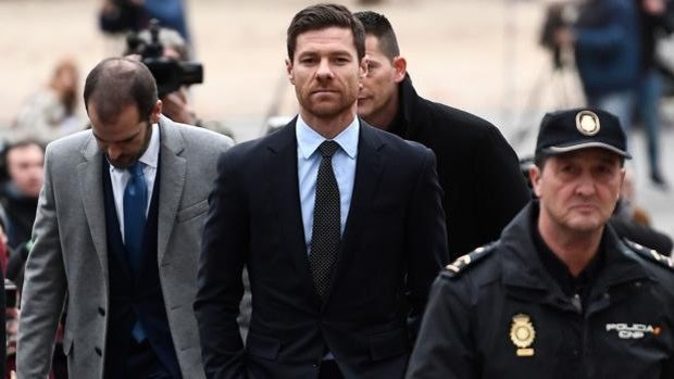 El histórico precedente que podría sentar Xabi Alonso para el fútbol de élite (o no)