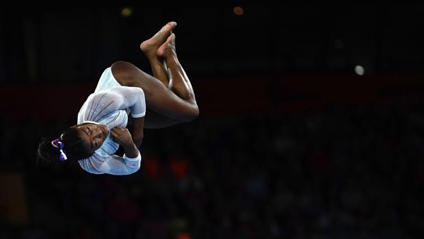 Biles le pone nombre a la nueva gimnasia