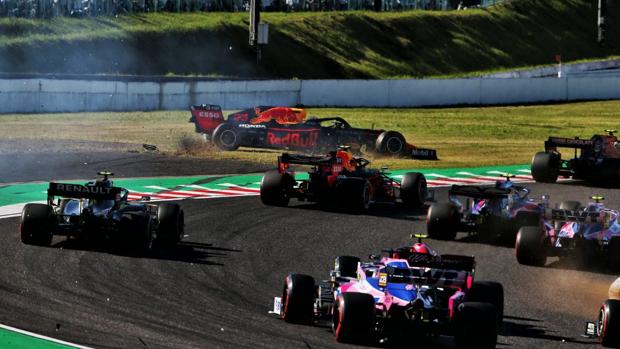 Así echó de la pista Leclerc a Verstappen en Suzuka