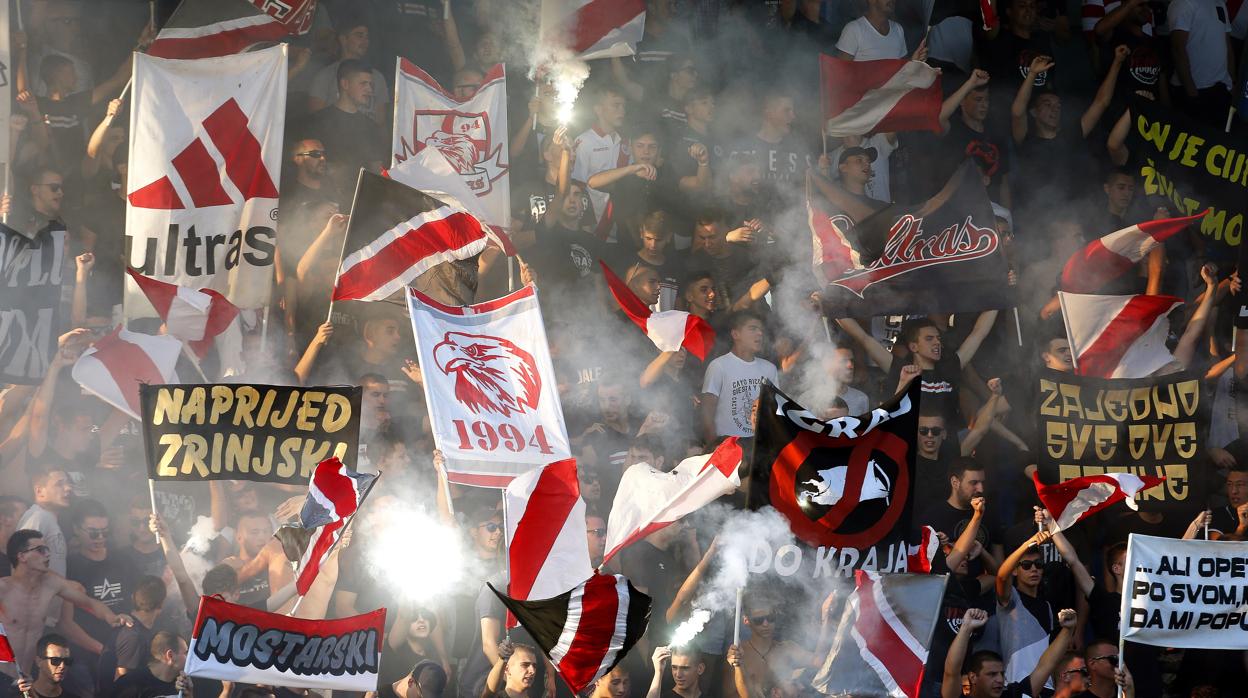 Ultras del Zrinjski durante un partido de esta temporada