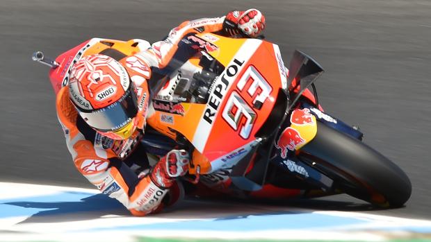 La increíble salvada de Marc Márquez con 71 grados de inclinación