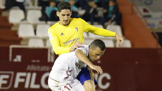 Albacete-Cádiz CF: Un tanque frena al líder