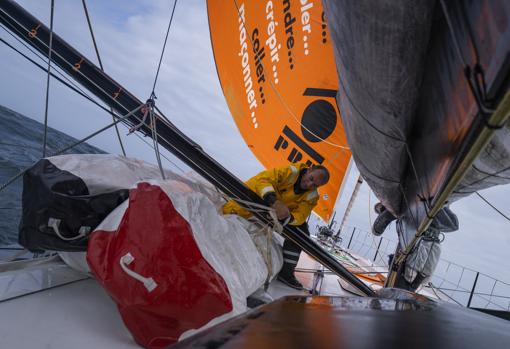 Los Multi 50 tiran de la flota Transat Jacques Vabre por el Canal de La Mancha