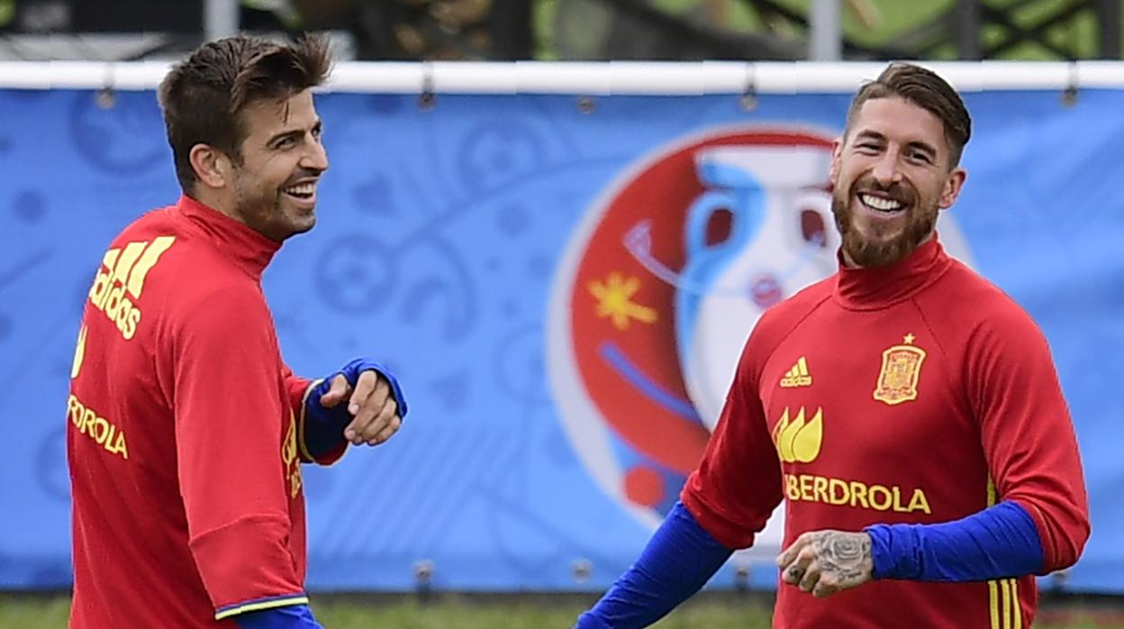 Piqué no descarta ir a los Juegos junto a Sergio Ramos