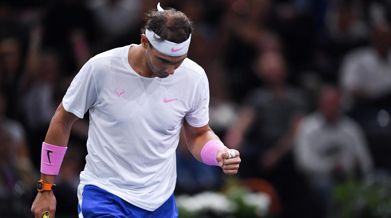 Nadal supera a Wawrinka para alcanzar los cuartos en París