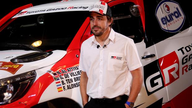 Fernando Alonso participará en el rally en Arabia Saudí