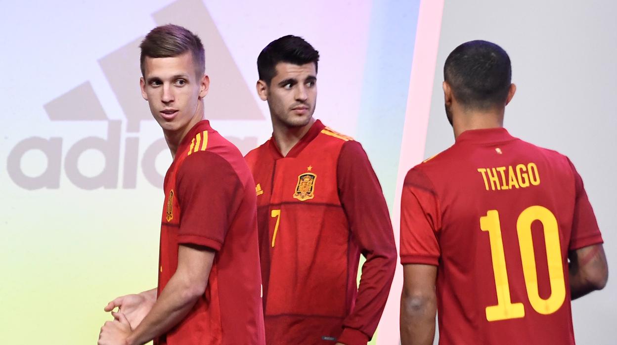 Morata, con olmo y Thiago