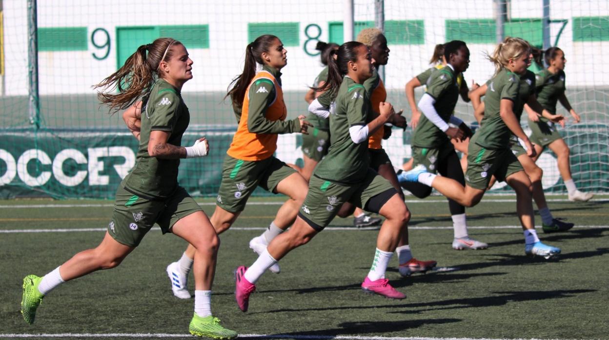 Entrenamiento de las jugadoras del Betis