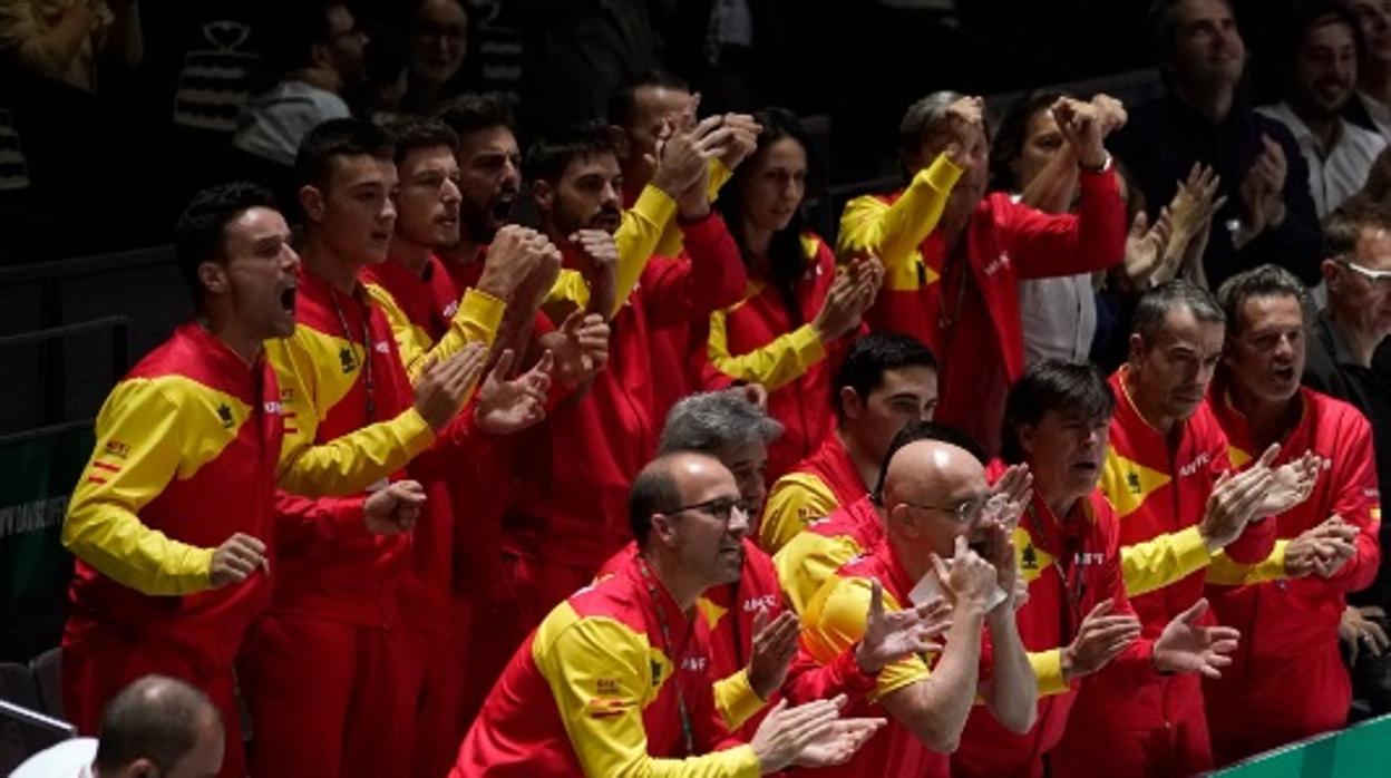 Así reaccionó el banquillo español al ganar el primer set