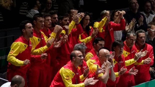 Así reaccionó el banquillo español al ganar el primer set